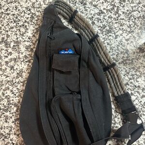 Kavu Black Sling Pack with Patterned Strap